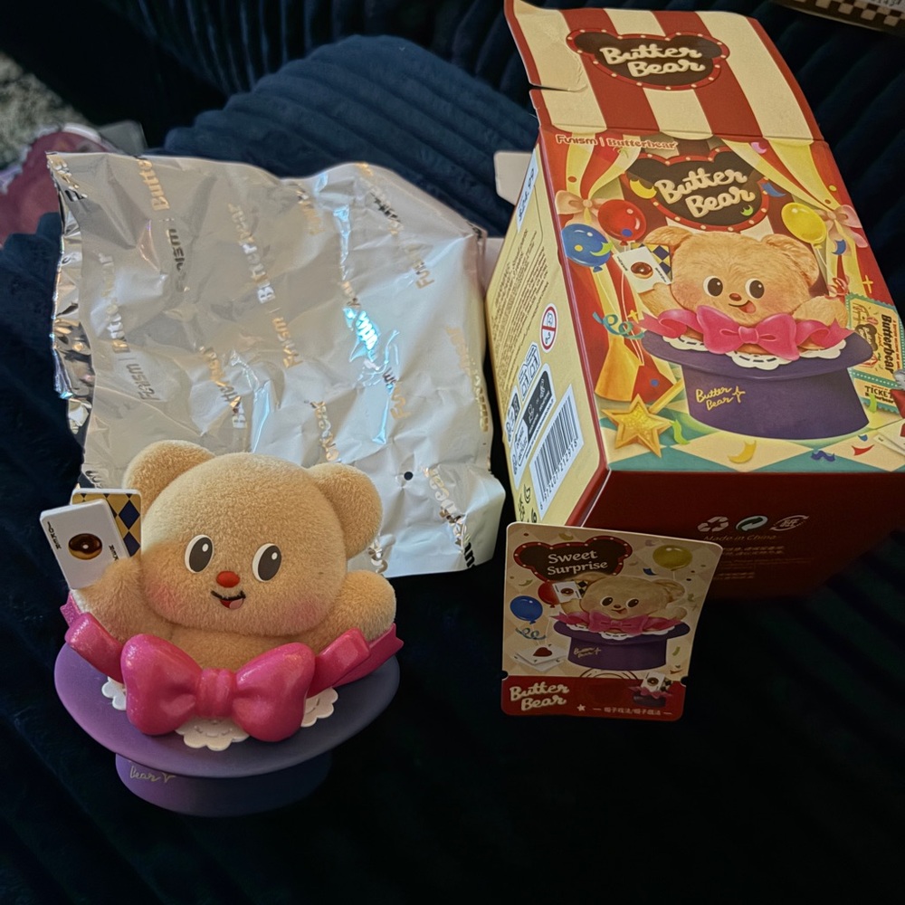 Miniso Butterbear Top Team Series- Sweet Surprise